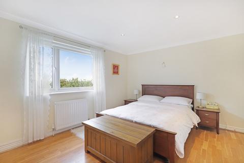 1 bedroom apartment for sale, Palmerston Road, Buckhurst Hill, IG9