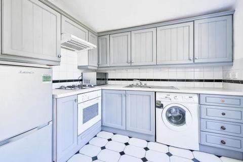17 Arngask Road, London, SE6 1XY
