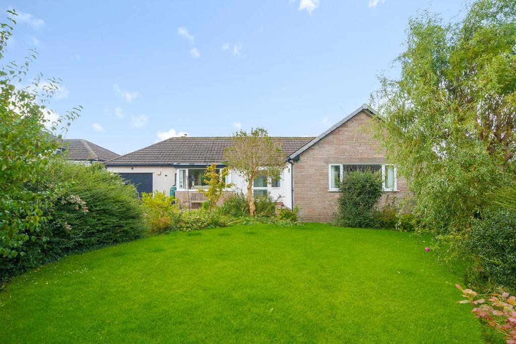 17 Keats Avenue, Bolton Le Sands, Carnforth, Lancashire, LA5 8HH 3 bed