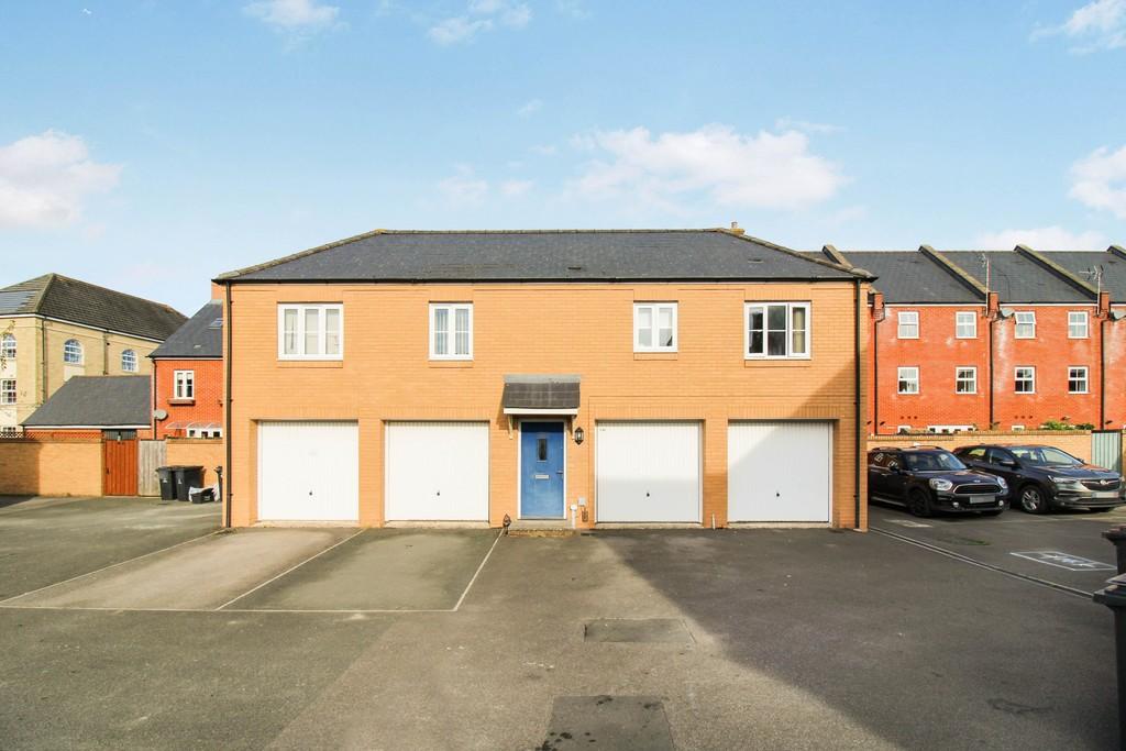 Havisham Drive, Swindon SN25 2 bed property for sale £220,000
