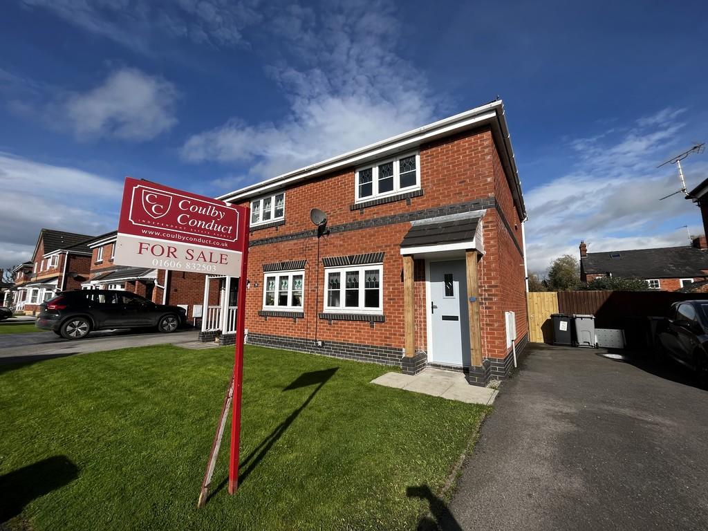 Fernleigh Close Middlewich 3 Bed Semi Detached House For Sale £170 000