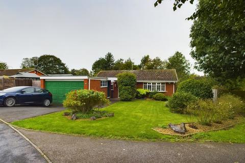 3 bedroom detached bungalow for sale, Meadow View, Rolleston-on-Dove