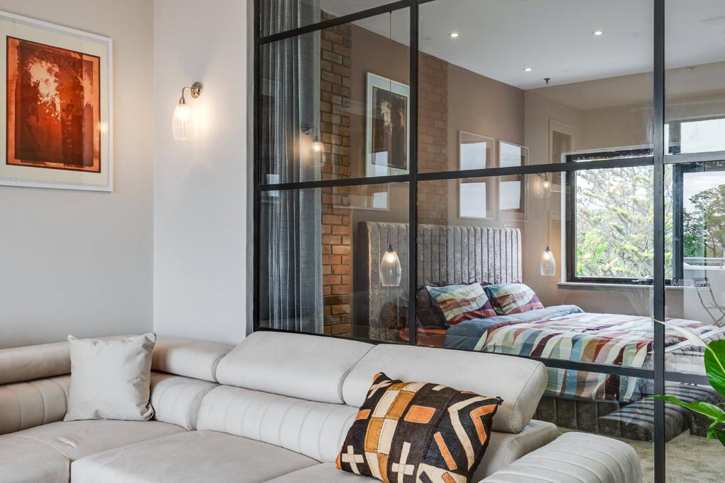 Picture No. 06
