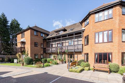 1 bedroom flat for sale, Bartholomew Court, Dorking