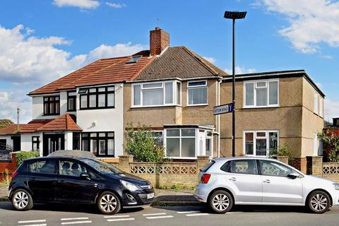 5 bedroom semi-detached house for sale, Court Road, Southall