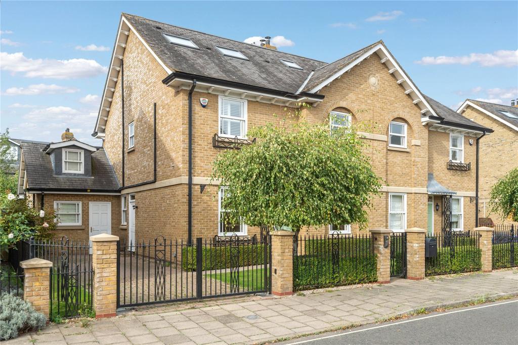 Cartwright Way, Barnes, London 4 bed semidetached house for sale £