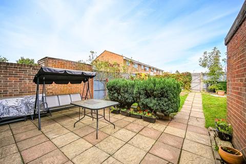 73 Crown Meadow, Colnbrook, Slough, SL3 0LJ
