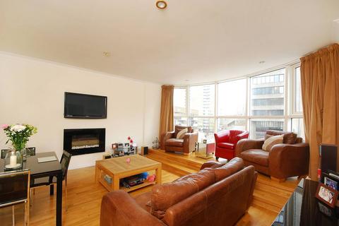 2 bedroom flat for sale - Aldersgate Street, Barbican, London, EC1A