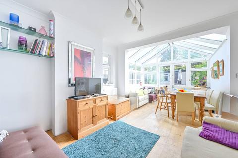 13 Dawson Road, Kingston Upon Thames, KT1 3AU