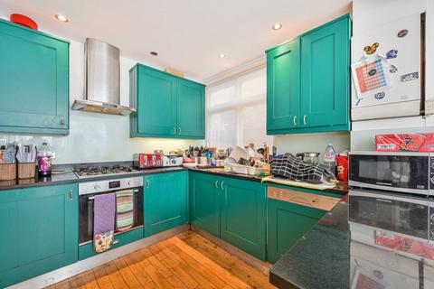 13 Dawson Road, Kingston Upon Thames, KT1 3AU