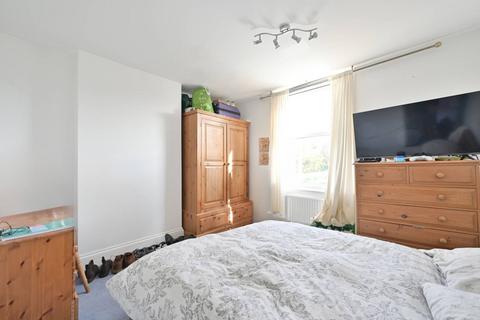 13 Dawson Road, Kingston Upon Thames, KT1 3AU