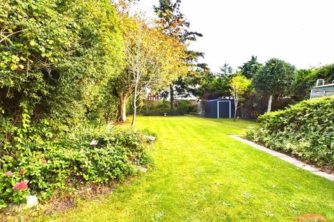 5 bedroom detached bungalow for sale, Walcott Avenue, Christvhurch, BH23