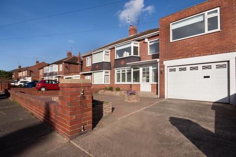 4 bedroom terraced house to rent, West Dene Drive, North Shields, North Tyneside