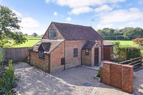 3 bedroom detached house for sale - Outskirts of Cranleigh, Knowle Lane