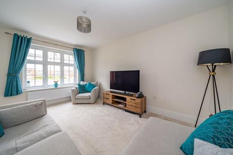 65 Mallard Crescent, Caddington, Luton, LU1 4FR