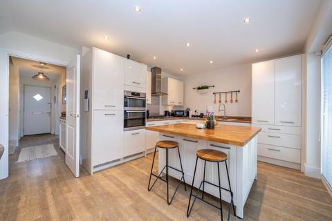 65 Mallard Crescent, Caddington, Luton, LU1 4FR