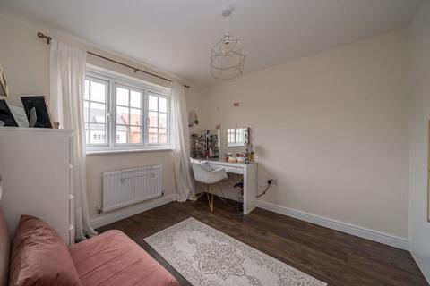 65 Mallard Crescent, Caddington, Luton, LU1 4FR