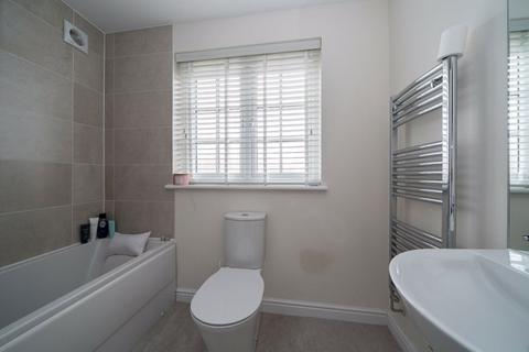65 Mallard Crescent, Caddington, Luton, LU1 4FR