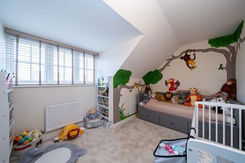 65 Mallard Crescent, Caddington, Luton, LU1 4FR