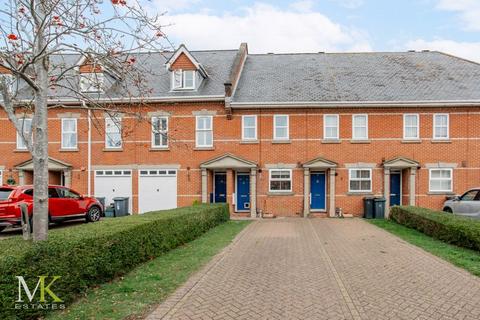 2 bedroom terraced house to rent, Regency Crescent, Christchurch BH23