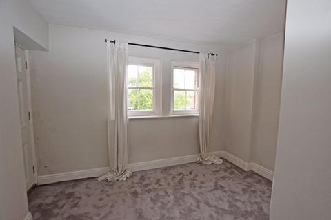 1 bedroom duplex for sale, High Street, Alton, Hampshire