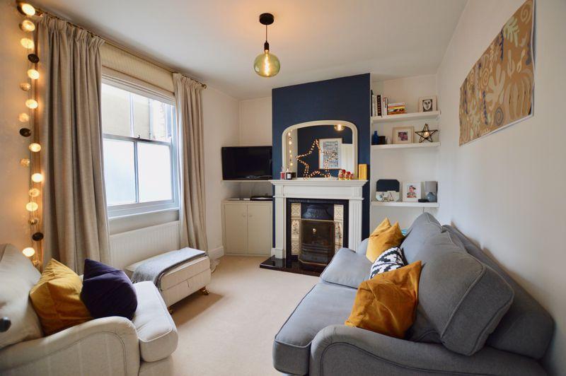 Alexandra Road, Stamford 3 bed character property for sale £360,000