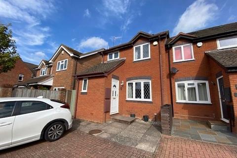 12 Groves Close, Bourne End, SL8 5JP