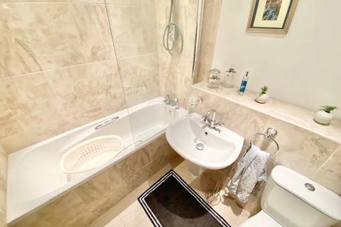 12 Groves Close, Bourne End, SL8 5JP