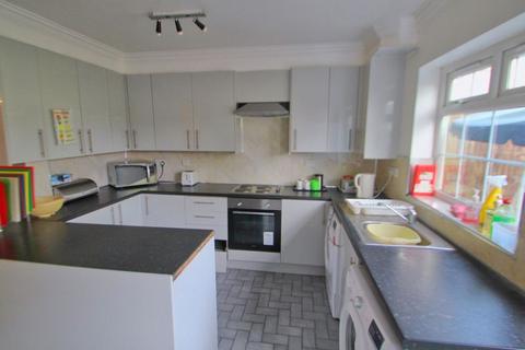 5 bedroom terraced house for sale - Mansell Road, Greenford