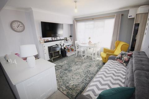 2 bedroom flat for sale, Gauntlett Court, Wembley