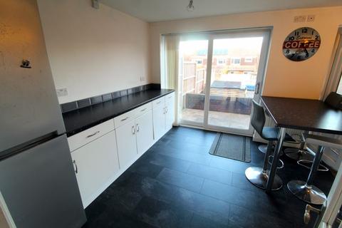 3 bedroom end of terrace house for sale, Ash Close, Little Stoke