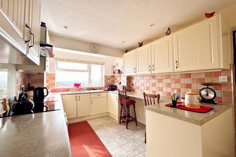 3 bedroom bungalow for sale, Willow Close, Pershore