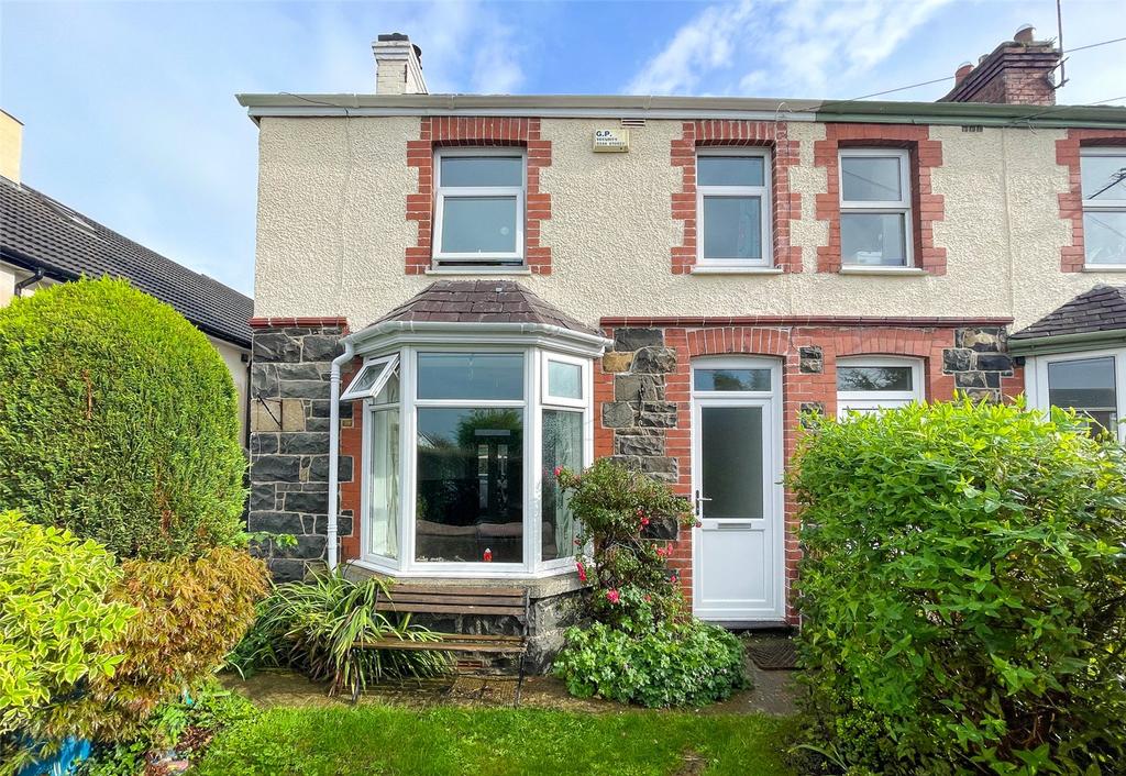 Bryn Coed Terrace, Mount Road, Llanfairfechan, Conwy, LL33 3 bed end of