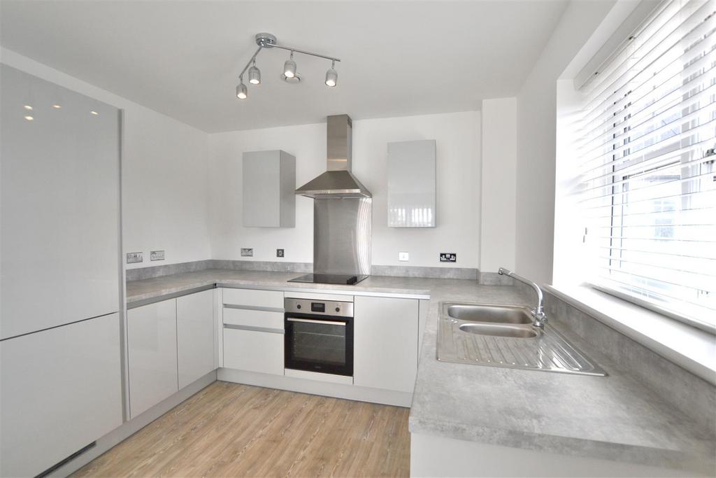 Kitchen 2.JPG