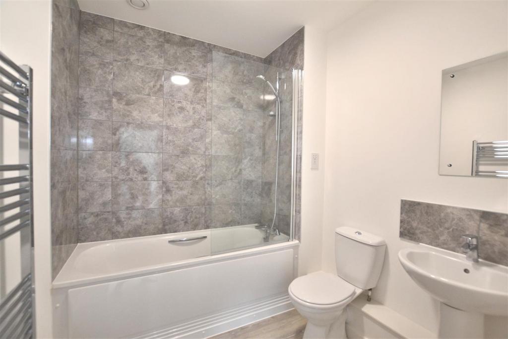 Bathroom.JPG
