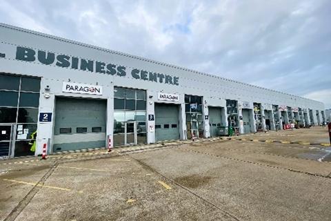 Industrial unit to rent - 42 Chartwell Road, Lancing BN15