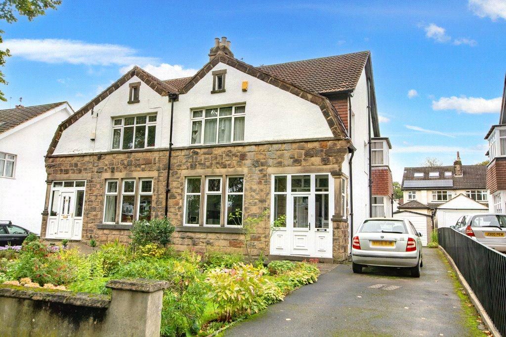St. Chads Avenue, Leeds, West Yorkshire 4 bed semidetached house for