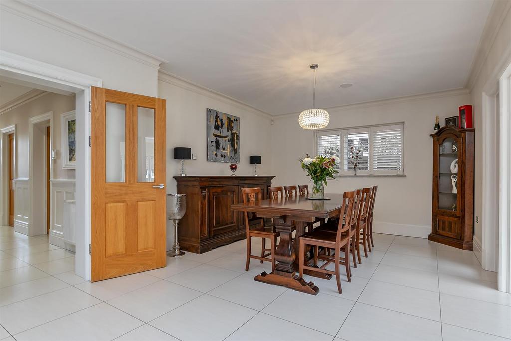 30 Beaumont Ave Oct23-45.jpg