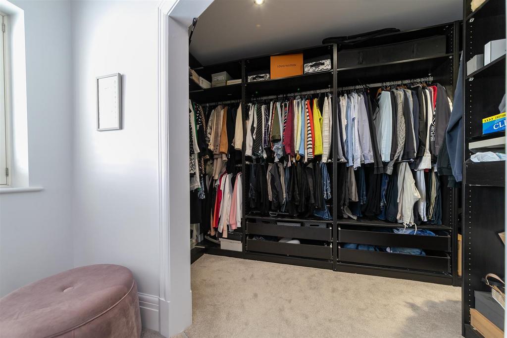 30 Beaumont Ave Oct23-61.jpg