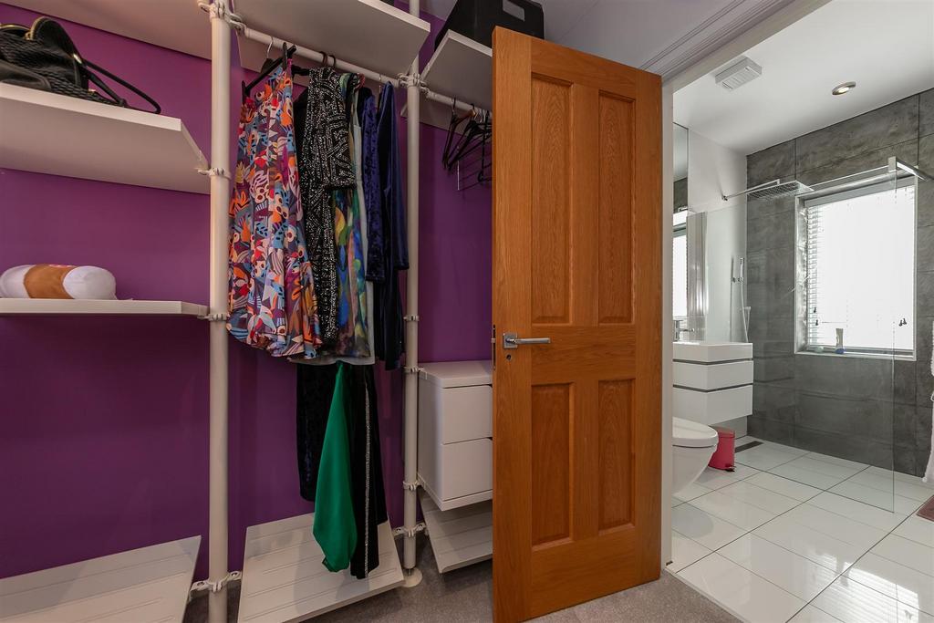 30 Beaumont Ave Oct23-68.jpg