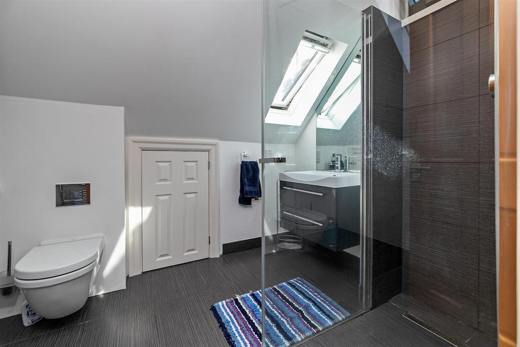 30 Beaumont Ave Oct23-77.jpg
