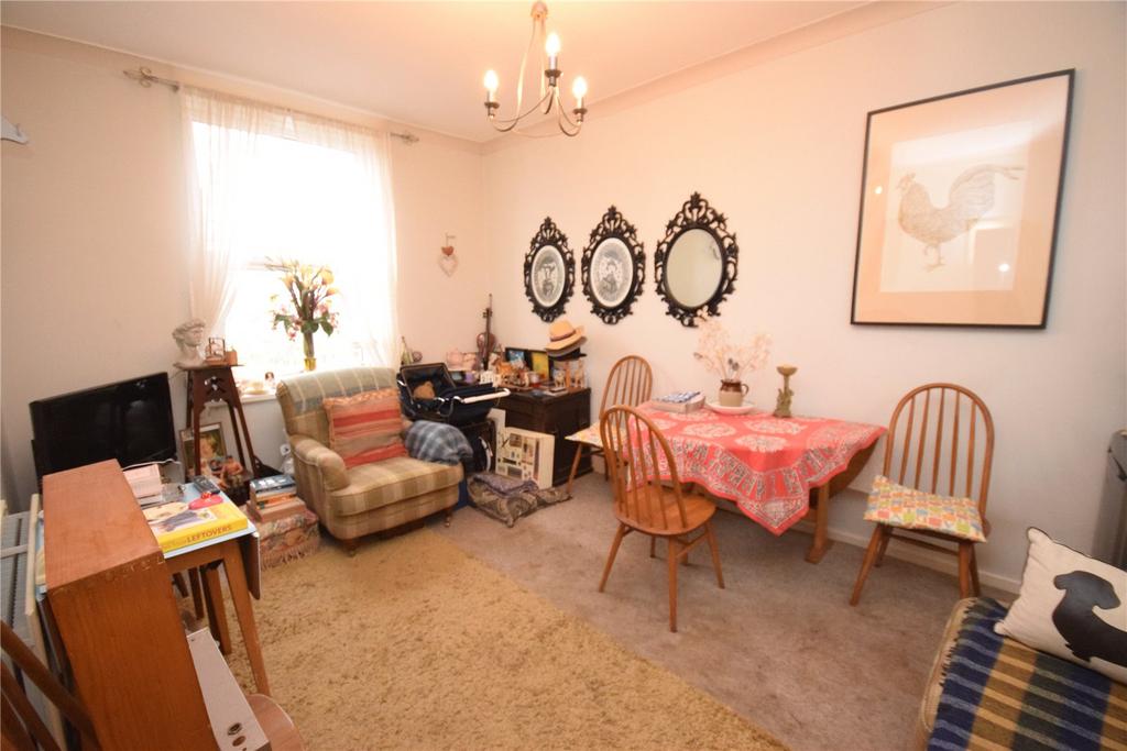 Overthorpe Road, Dewsbury, West Yorkshire 3 bed terraced house for sale
