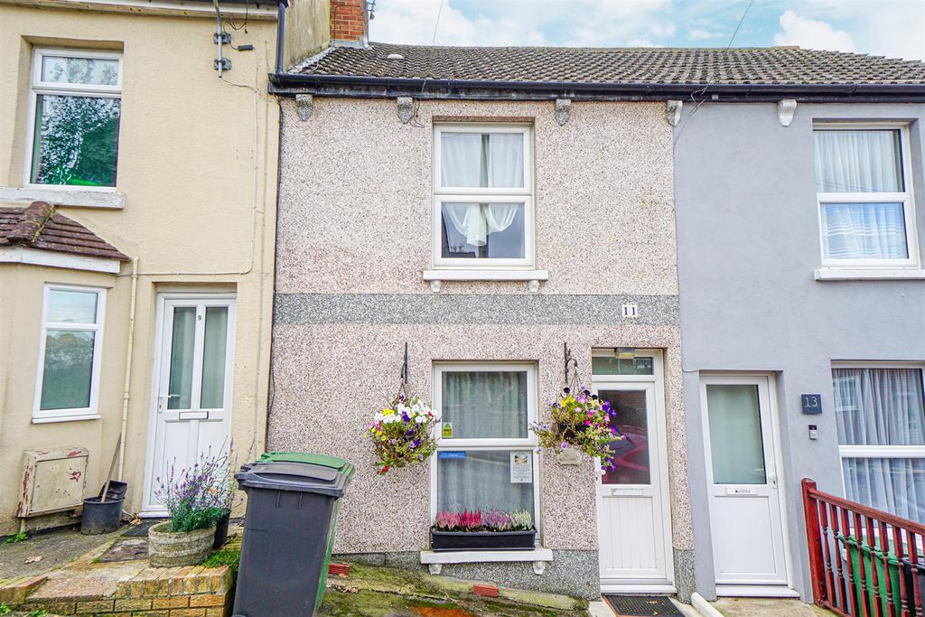 School Road, Hastings 2 bed terraced house for sale £250,000