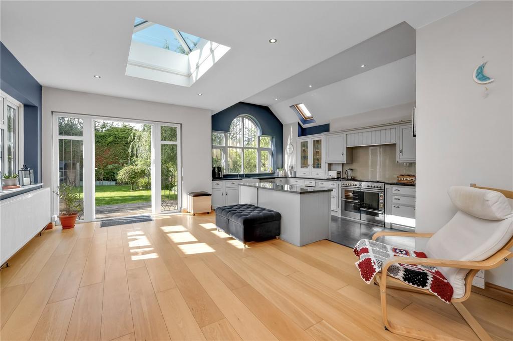 Kitchen/Dining