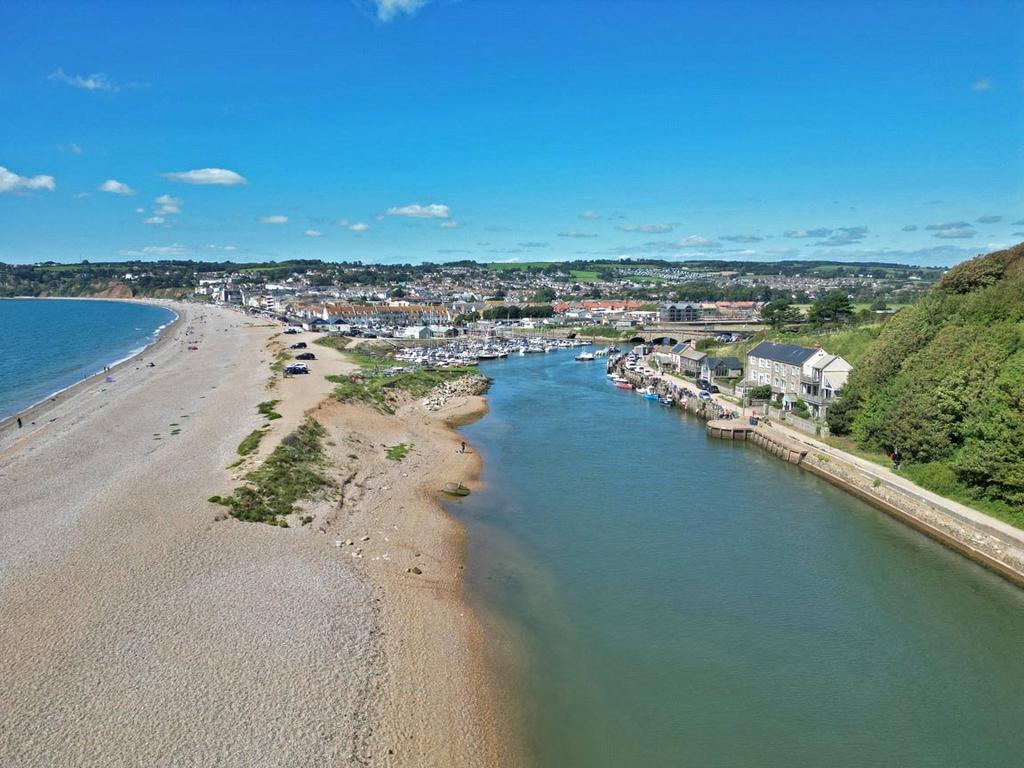 Axmouth, Seaton, Devon, EX12 5 bed semidetached house for sale £
