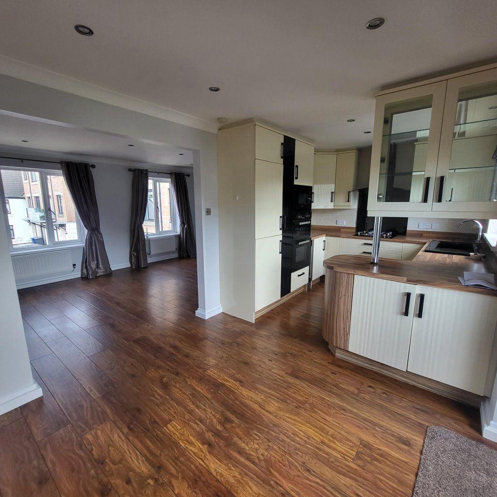 Harbour View, South Shields 2 bed flat £795 pcm (£183 pw)