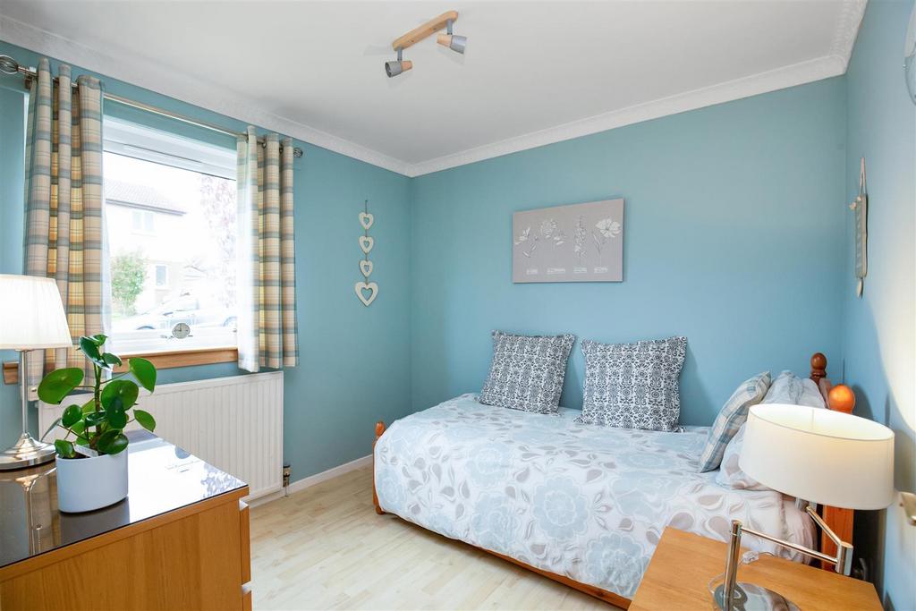 13 Bourtree Grove 14.jpg