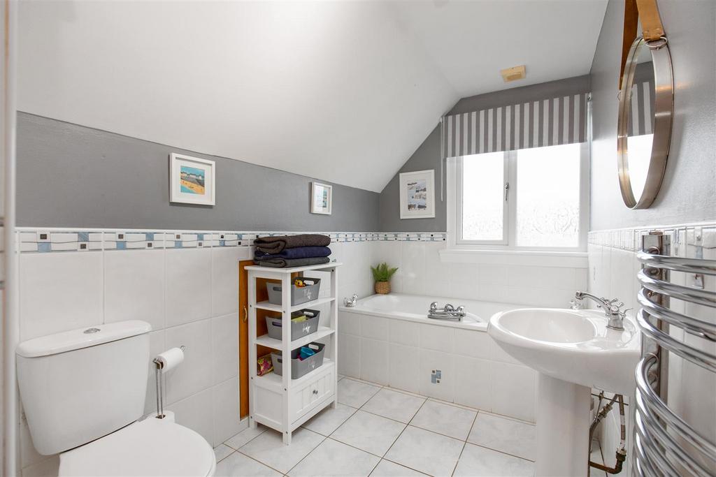 13 Bourtree Grove 22.jpg