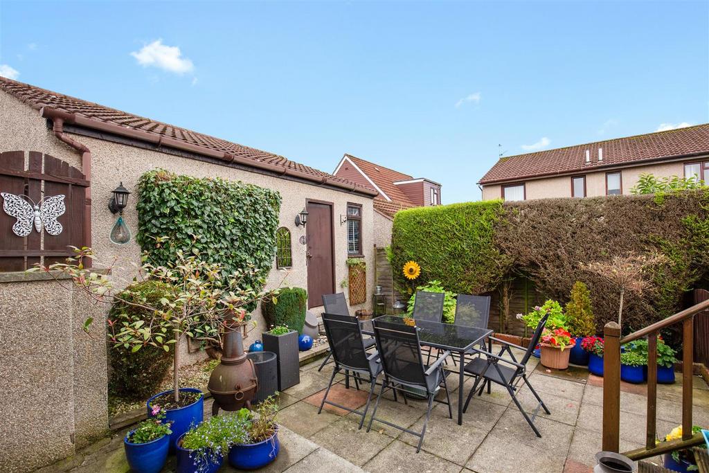 13 Bourtree Grove 24.jpg