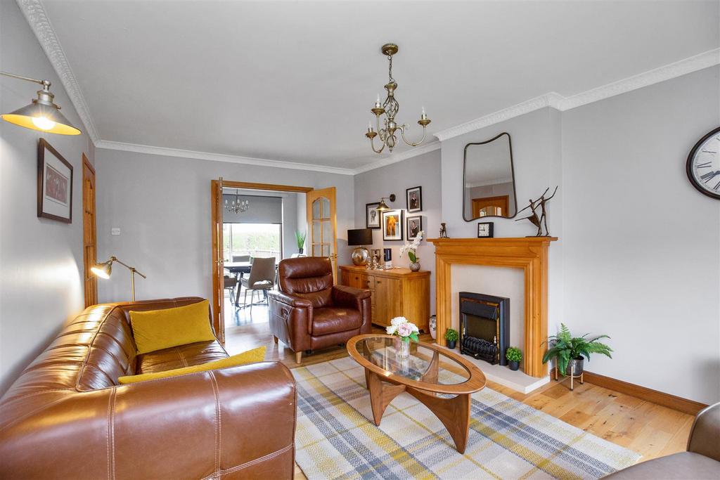 13 Bourtree Grove 8.jpg
